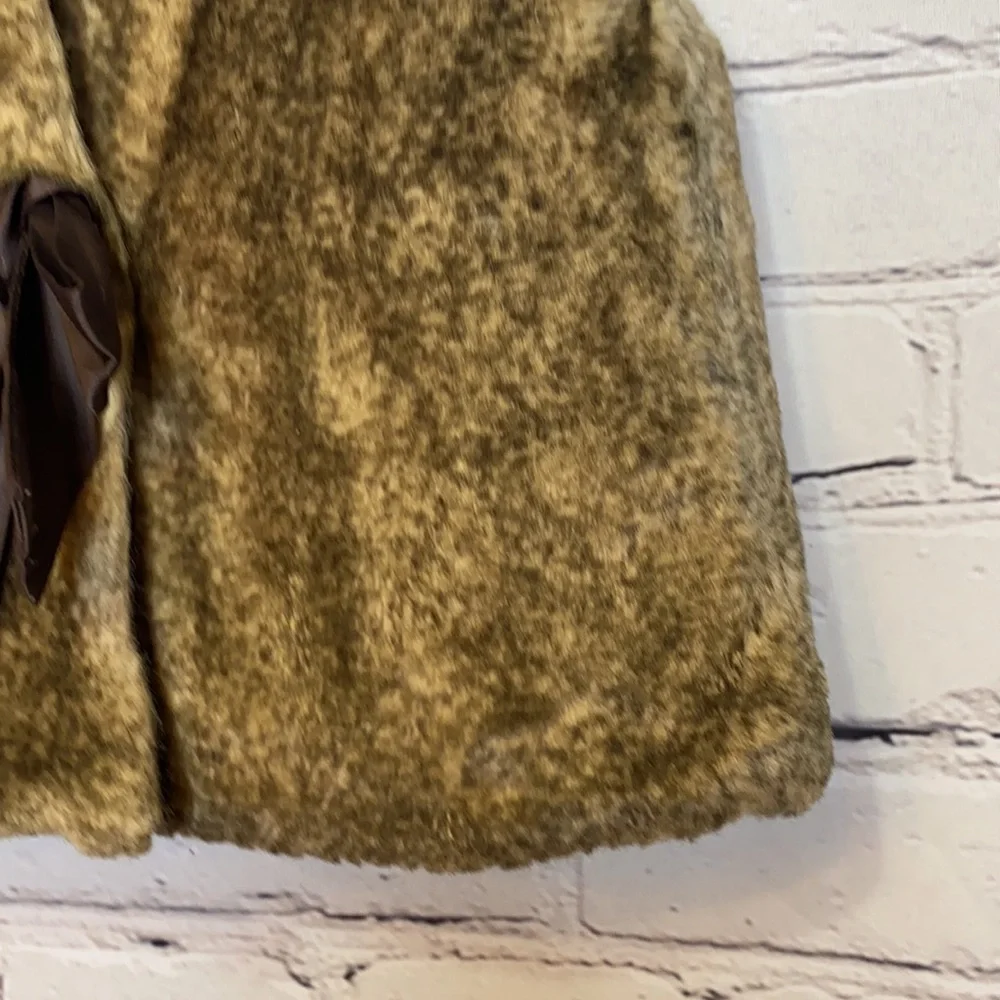 Old Navy Fur Vest Size 5T